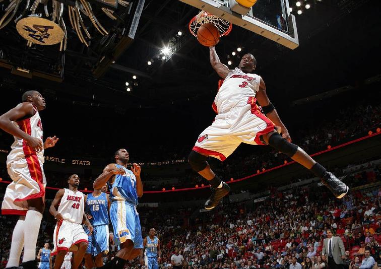 3C：退役三天前我和莱万说不想再为任何球队踢球，除非是巴萨（3C：退役前三天我告诉莱万，除了巴萨，我不会再为任何球队效力）