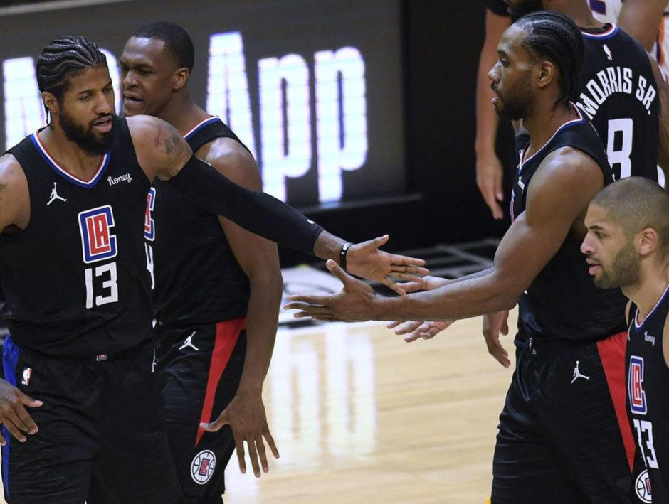 美媒：锡安前队友称锡安拥有詹姆斯级别的天赋，本可以更出色（美媒：锡安前队友称其具詹姆斯级天赋，本可取得更高成就）