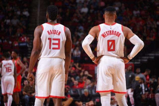 CBA：浙江男篮主场大胜新疆（CBA：浙江主场大捷，新疆男篮不敌）