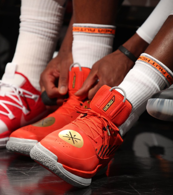 姆巴佩：能被拿来和C罗相提并论很自豪；想拿所有能拿的冠军（姆巴佩：与C罗齐名倍感荣幸，志在收尽所有冠军）