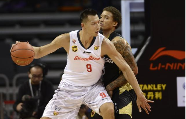 斯卢茨基：米内罗已经做好首发的准备，目前球队人员比较齐整（斯卢茨基称米内罗已具备首发条件，球队阵容基本齐整）