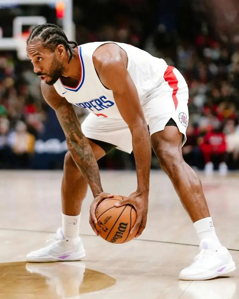 87年主场不败！梅里诺传射建功，阿森纳2-0小蜜蜂十一轮不败领跑（87年主场不败纪录延续！梅里诺一传一射，阿森纳2-0小蜜蜂，十一轮不败稳居榜首）